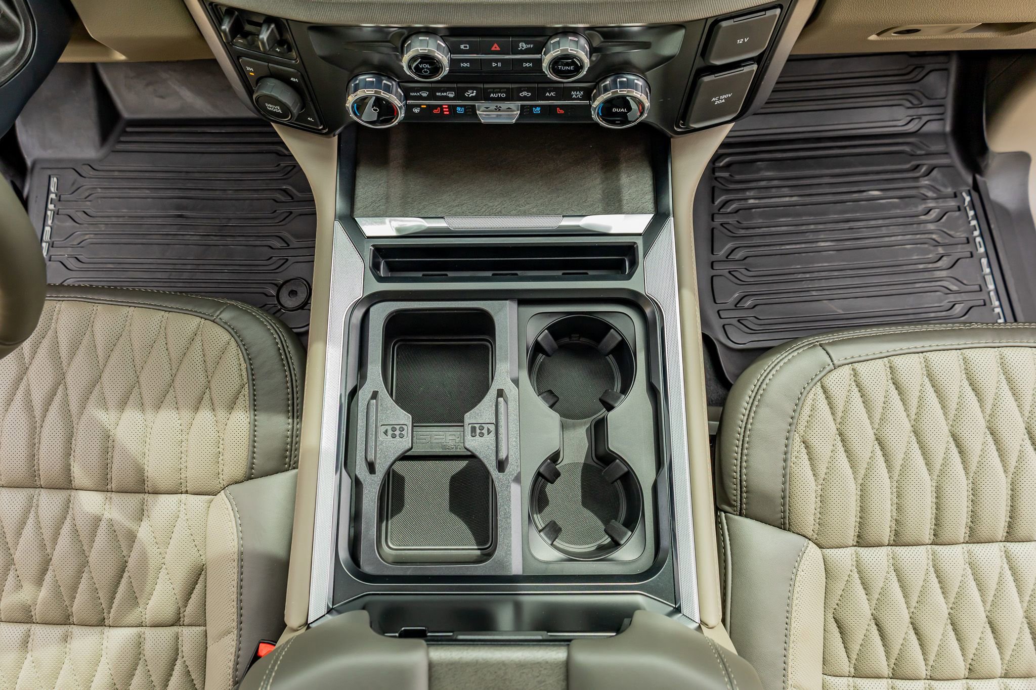 Used 2026 Ford F450 Platinum w/ Platinum Plus Package image 28