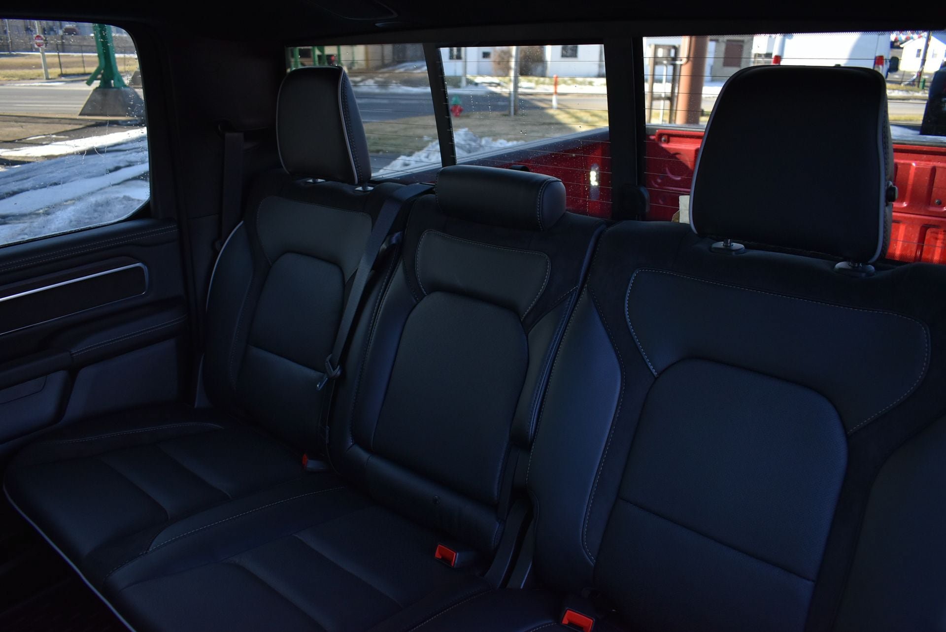 New 2026 RAM 1500 Laramie AWD/4WD image 17