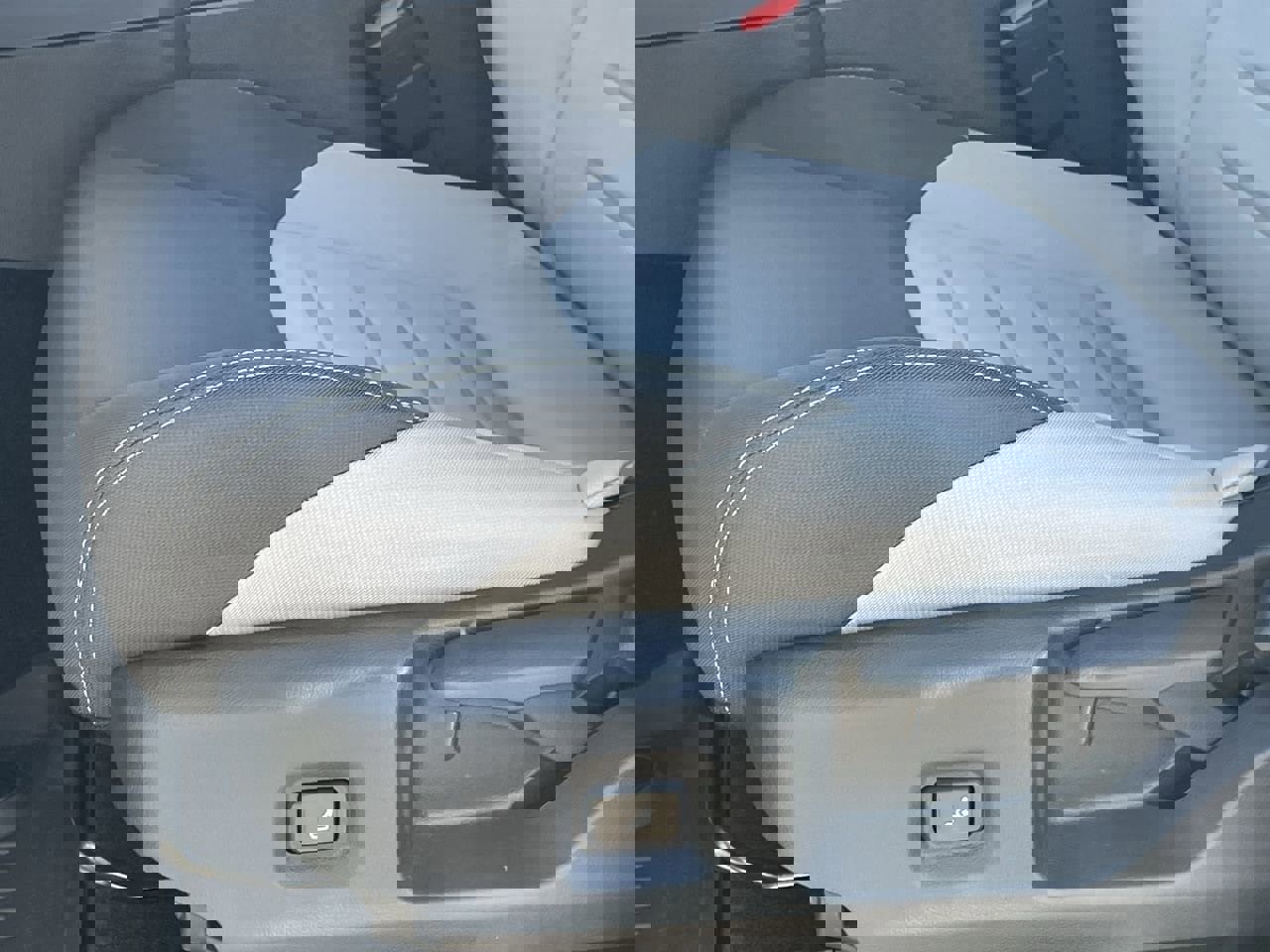 New 2025 Toyota Tacoma TRD Off-Road image 18