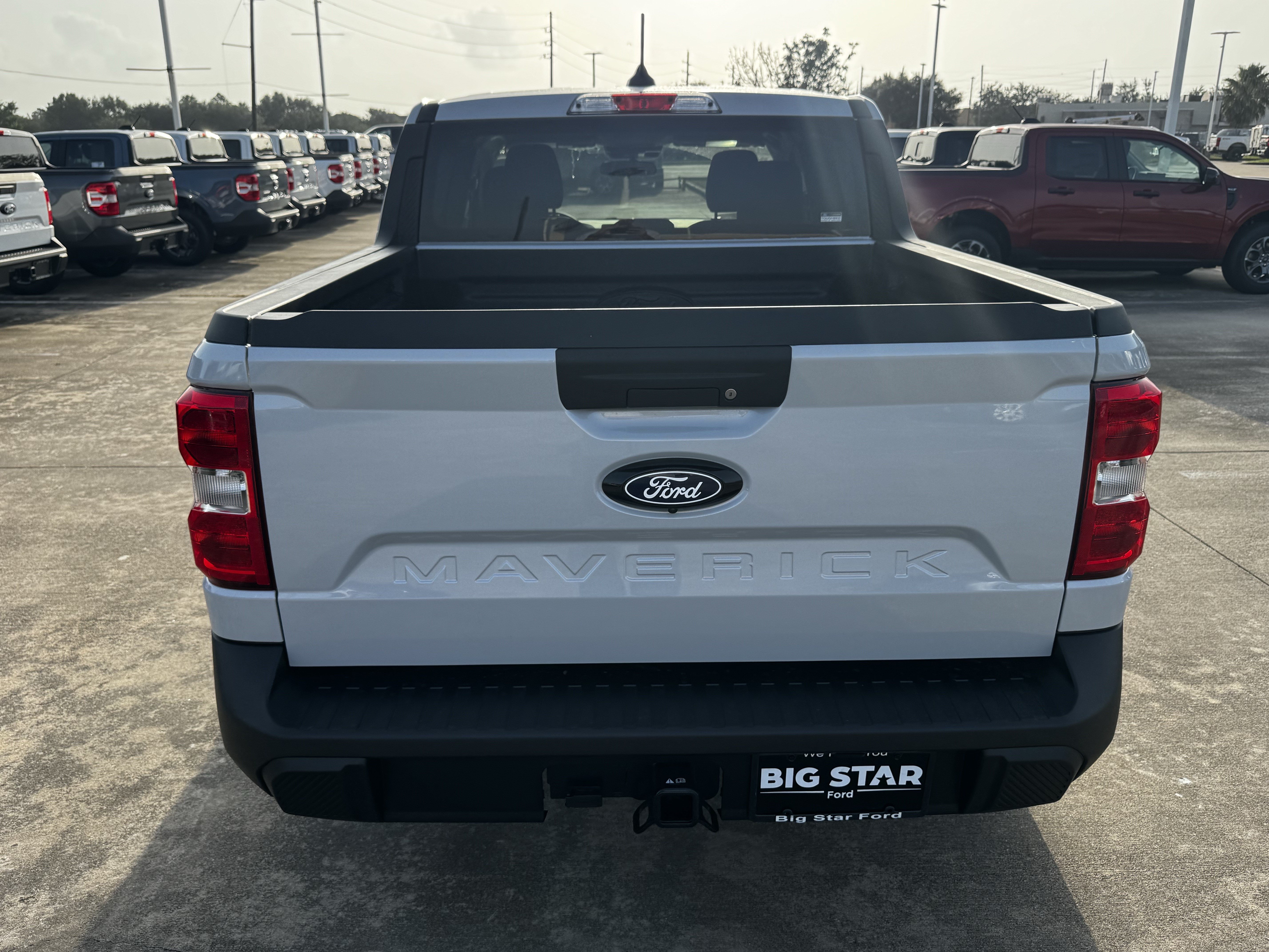 New 2026 Ford Maverick XLT w/ XLT Luxury Package FWD image 6