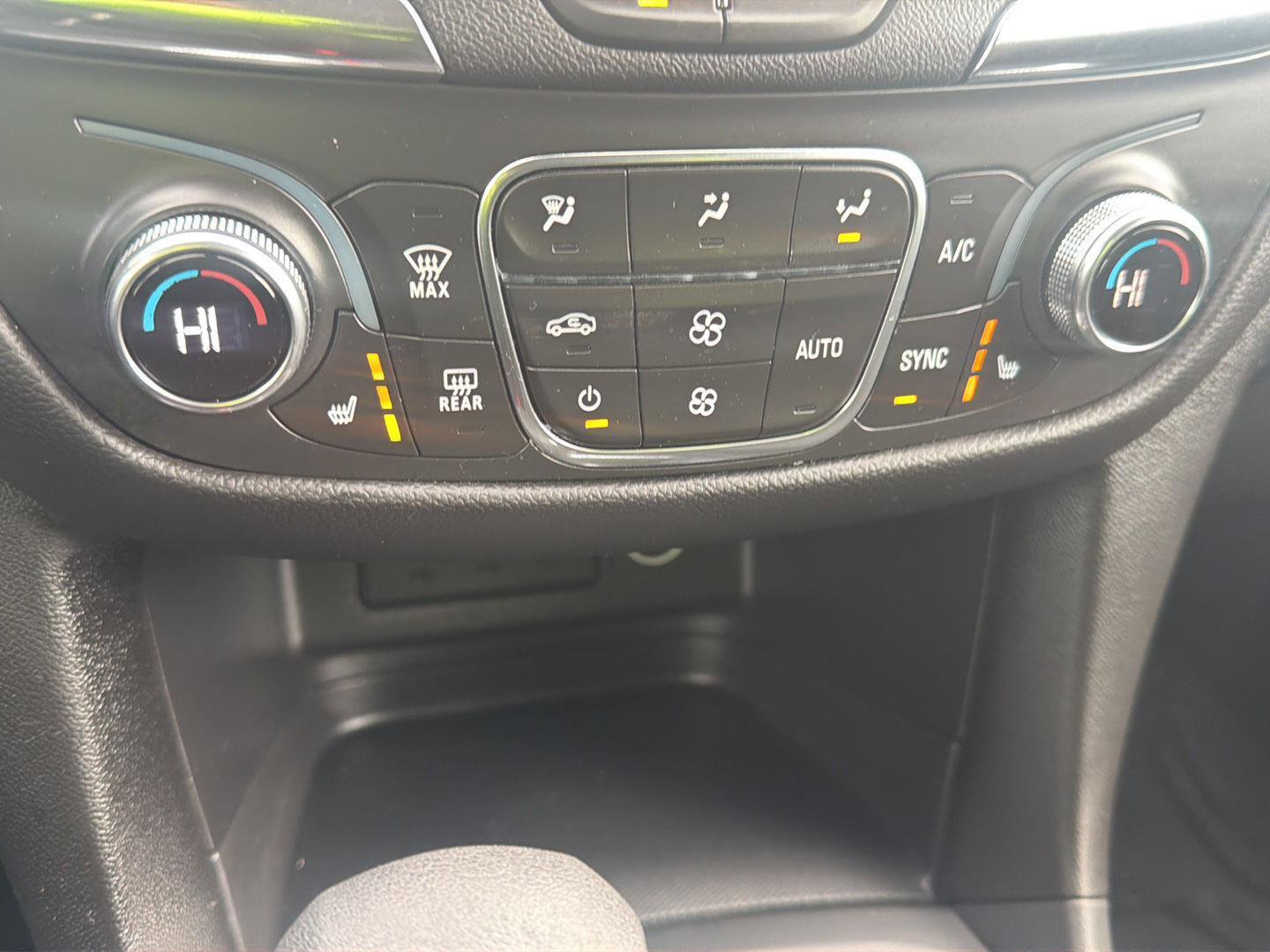 Used 2024 Chevrolet Equinox LT w/ LPO, Floor Liner Package AWD/4WD image 25