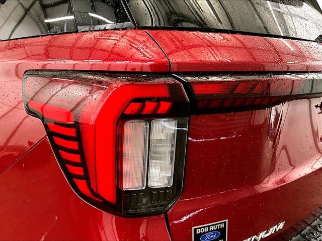 Used 2025 Ford Explorer Platinum w/ Ultimate Package AWD/4WD image 29