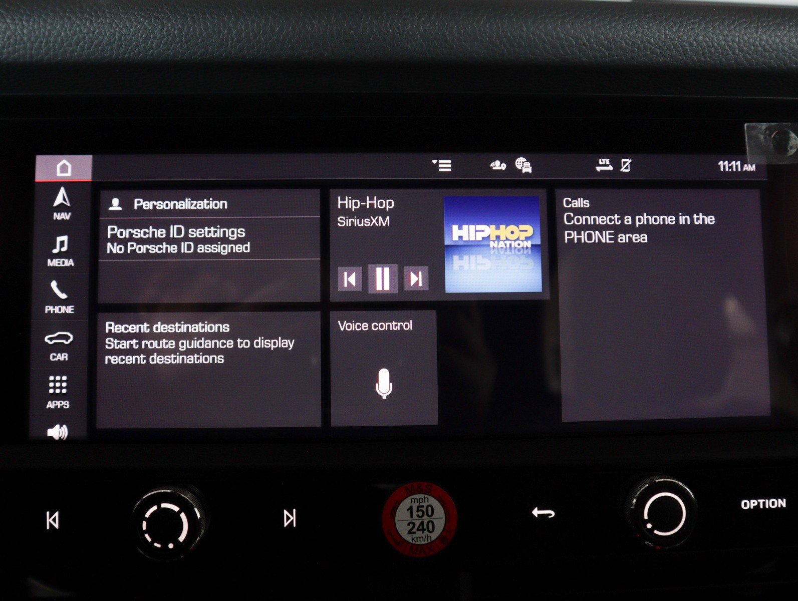 Certified 2025 Porsche Macan image 20