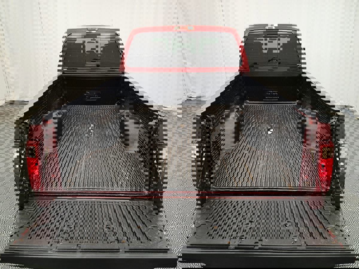 Used 2015 Ford F350 Lariat w/ Chrome Package image 4