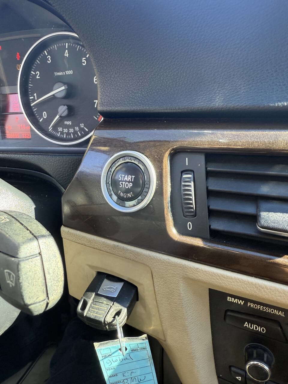 Used 2009 BMW 328i xDrive Sedan image 12