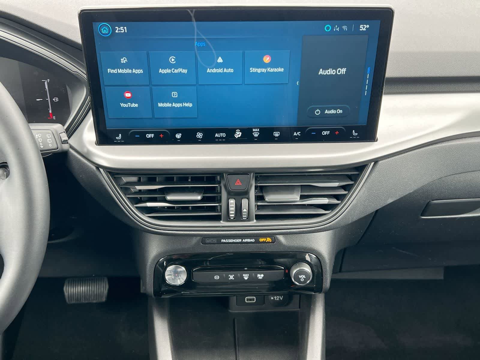 Used 2025 Ford Escape SE w/ Class II Trailer Tow Package FWD image 27