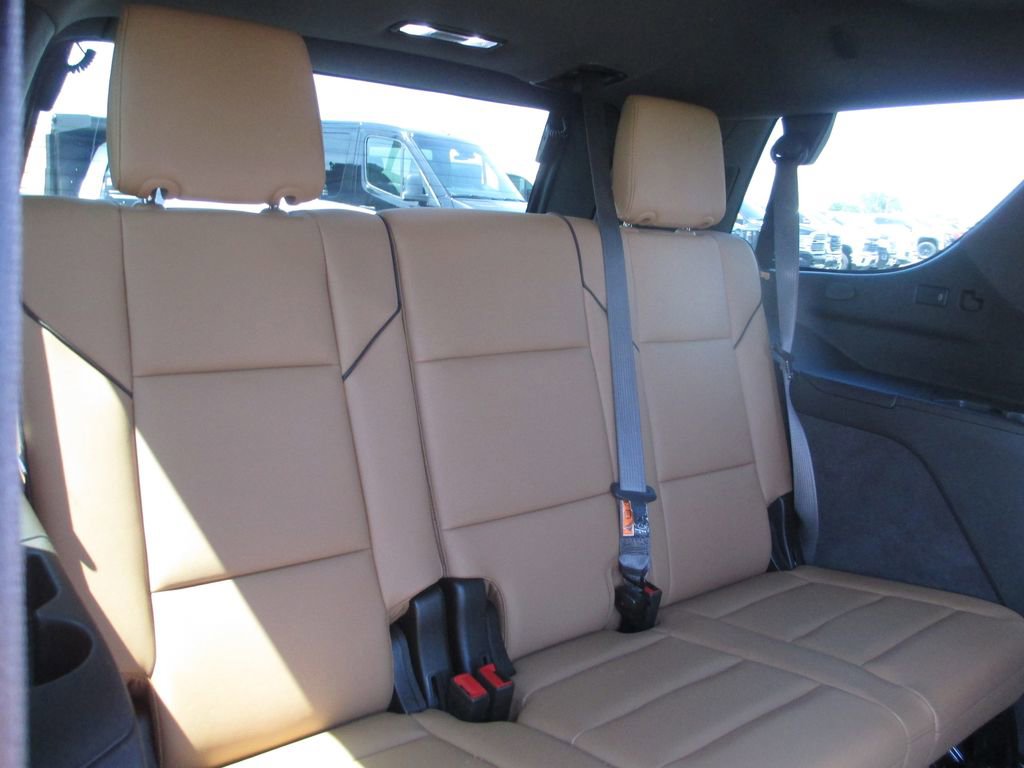 Used 2025 Cadillac Escalade Premium Luxury w/ Touring Package AWD/4WD image 27