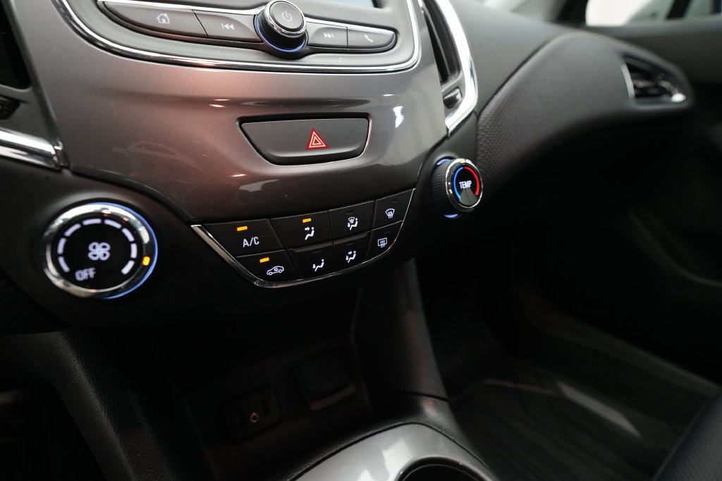 Used 2019 Chevrolet Cruze LS w/ LS Convenience Package FWD image 30