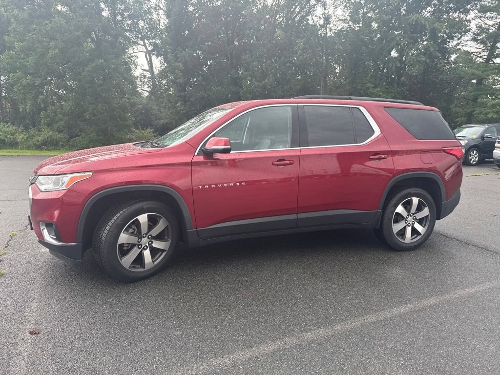 Used 2019 Chevrolet Traverse LT w/ LT Premium Package AWD/4WD image 1