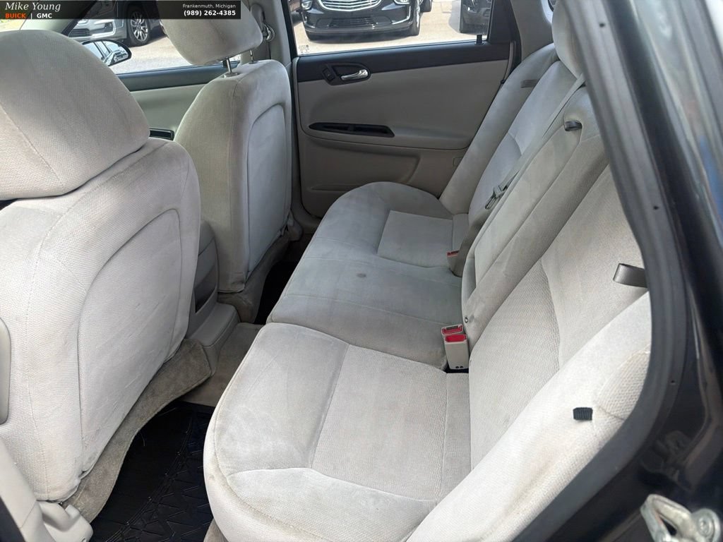 Used 2015 Chevrolet Impala LT w/ LT Sunroof Package FWD image 10
