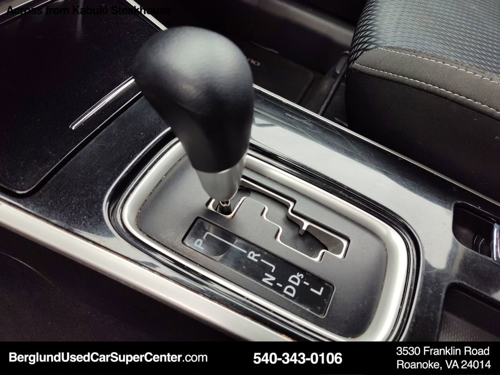 Used 2019 Mitsubishi Outlander ES image 28