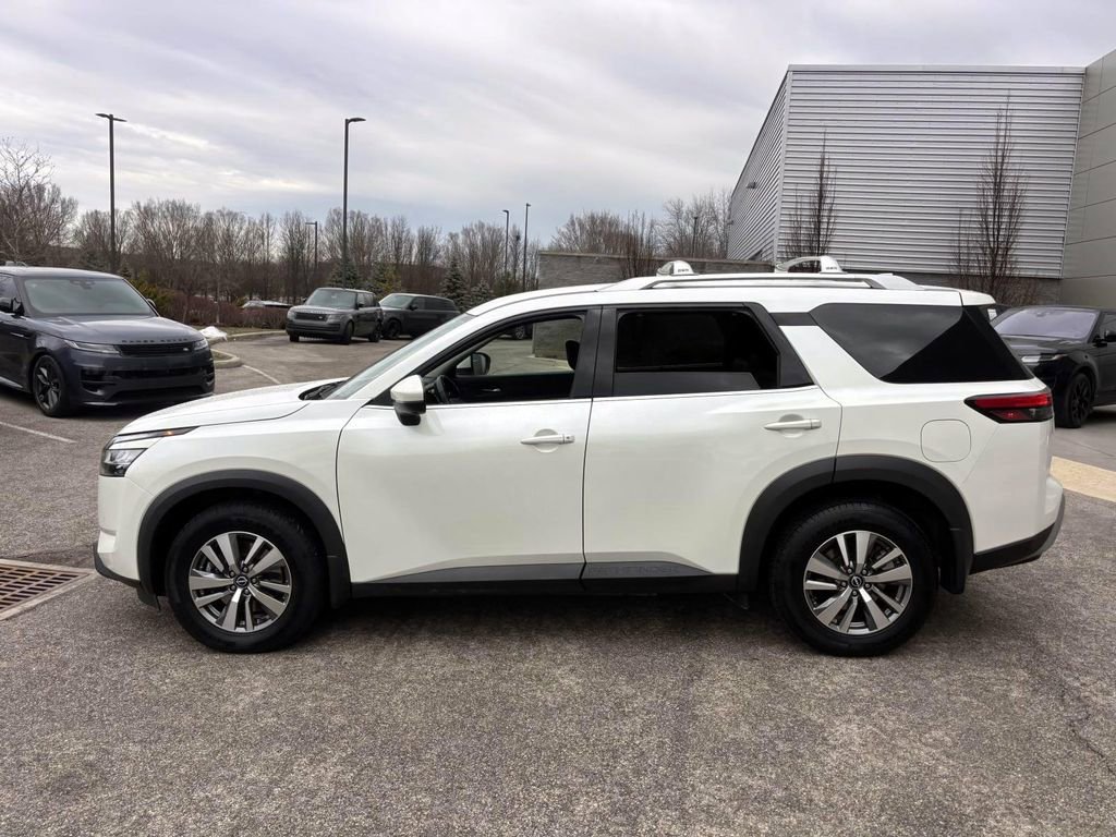Used 2022 Nissan Pathfinder SL image 4