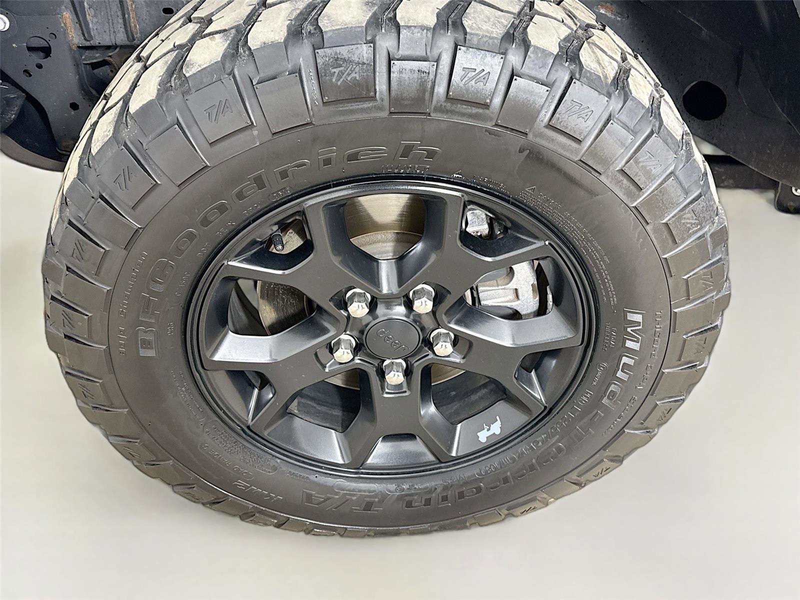 Used 2019 Jeep Wrangler Unlimited Sahara w/ Quick Order Package 24M Moab AWD/4WD image 30