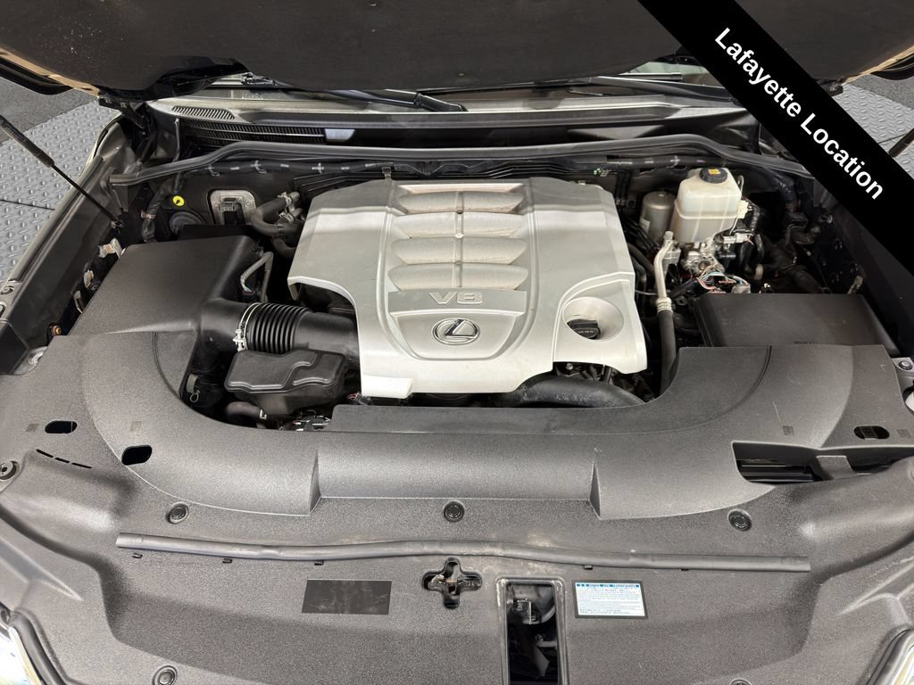 Used 2019 Lexus LX 570 4WD w/ Luxury Package image 18