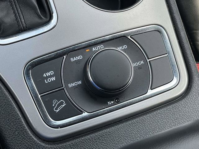 Used 2022 Jeep Grand Cherokee Limited AWD/4WD image 35