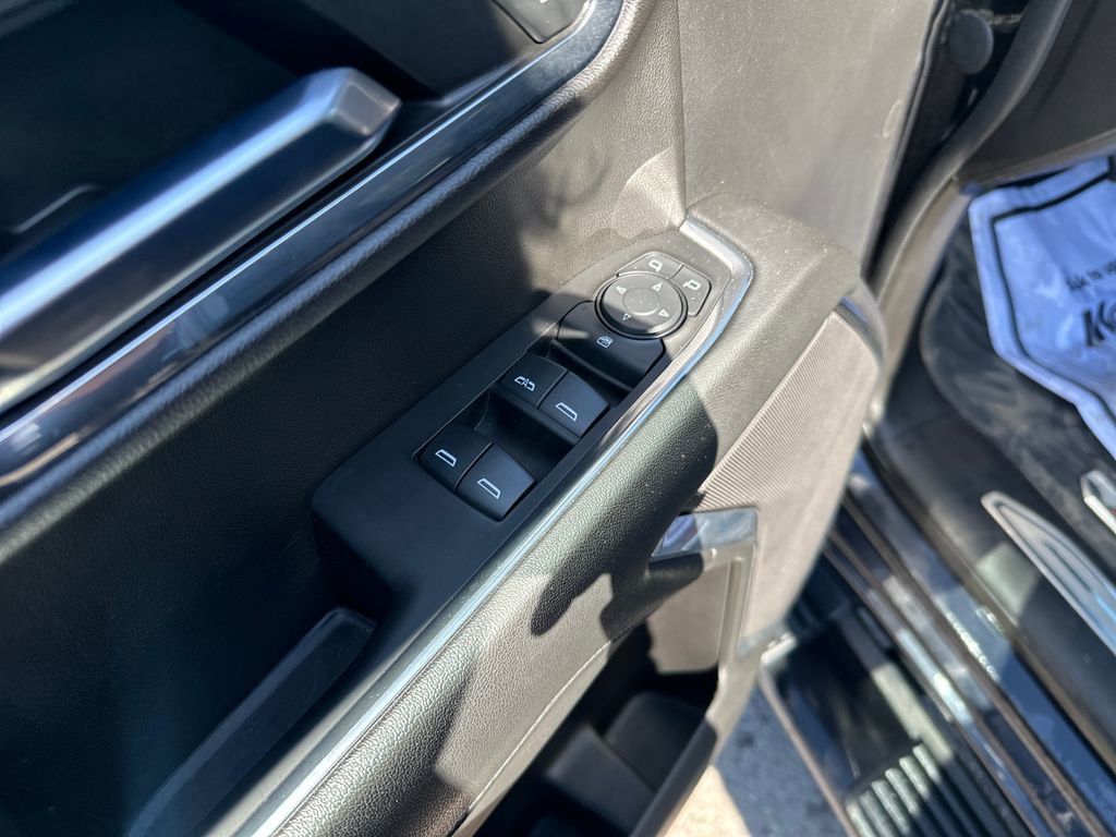 Used 2024 Chevrolet Silverado 1500 LT image 11
