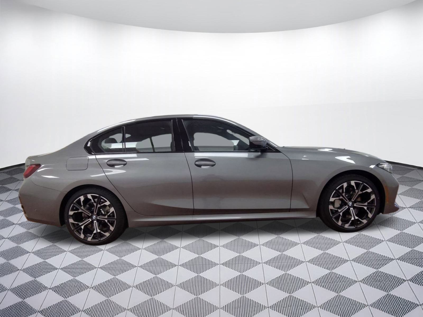 New 2026 BMW 330i xDrive Sedan w/ M Sport Package image 7