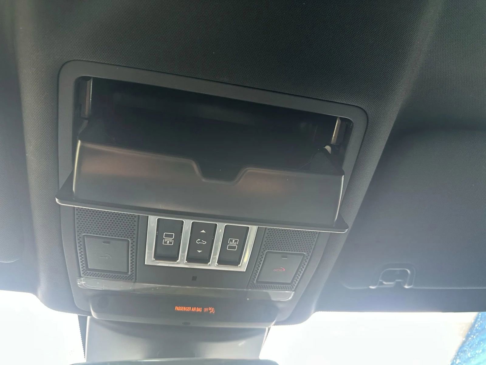 Used 2018 Land Rover Discovery HSE image 51