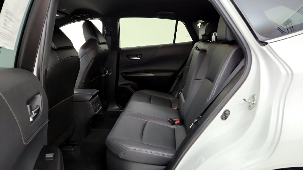 Used 2024 Toyota Venza Nightshade AWD/4WD image 31