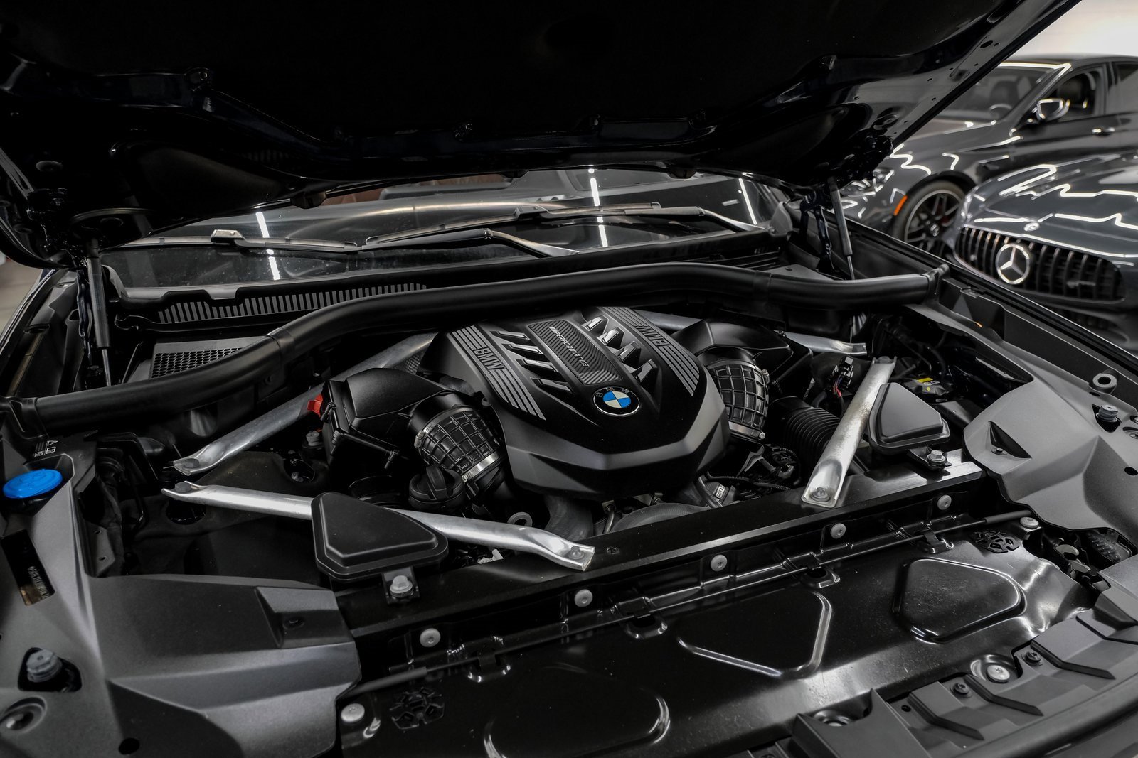 Used 2022 BMW X7 M50i w/ Executive Package image 55