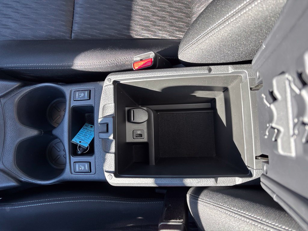 Used 2019 Nissan Rogue SV AWD/4WD image 16