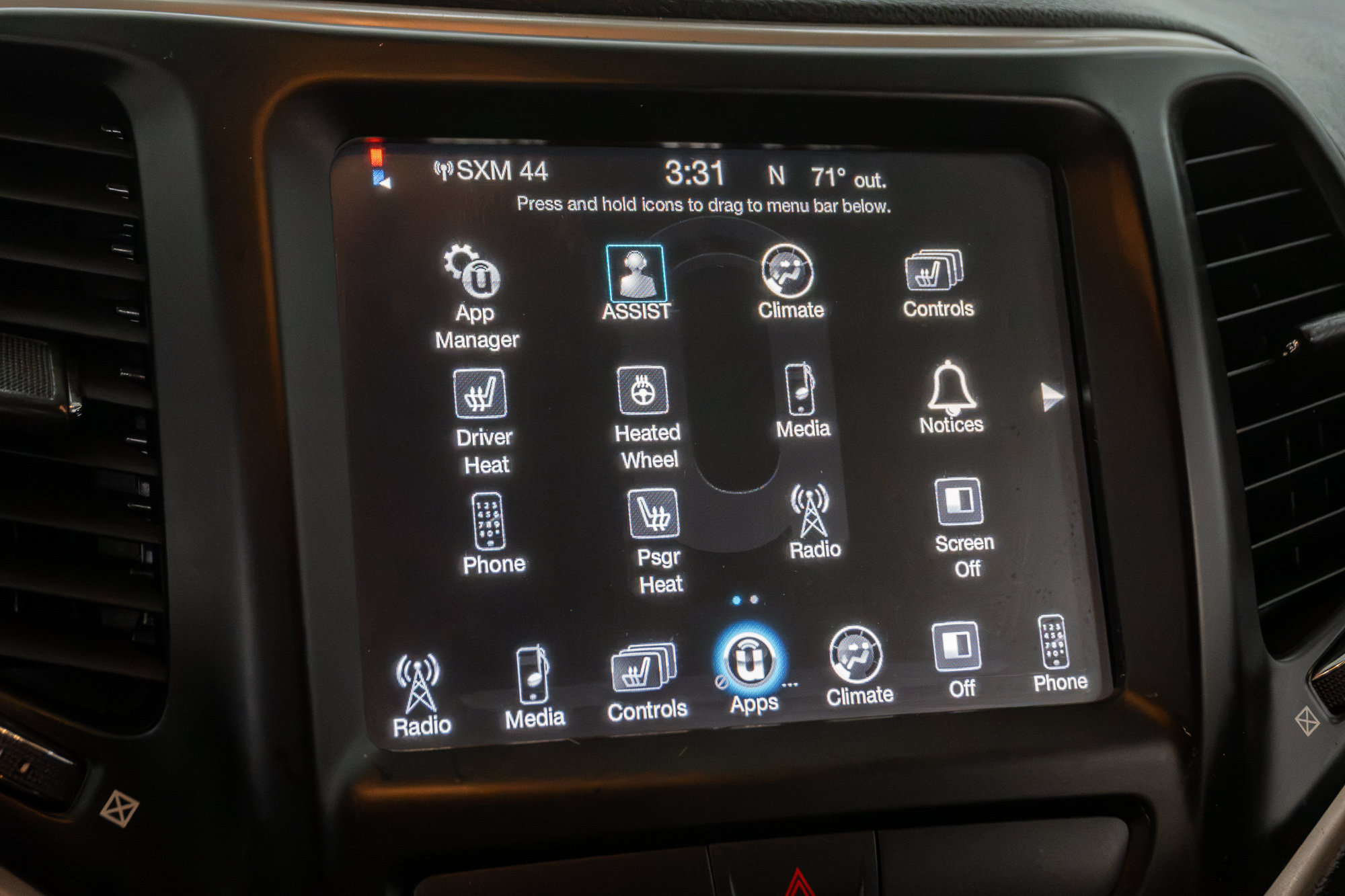 Used 2015 Jeep Cherokee Latitude w/ Cold Weather Group AWD/4WD image 20