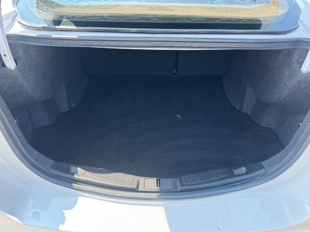 Used 2018 Ford Fusion Platinum FWD image 6