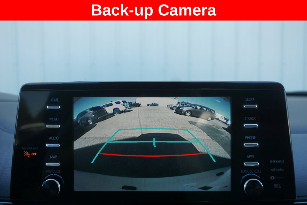 Used 2024 Toyota Sienna XLE FWD image 9