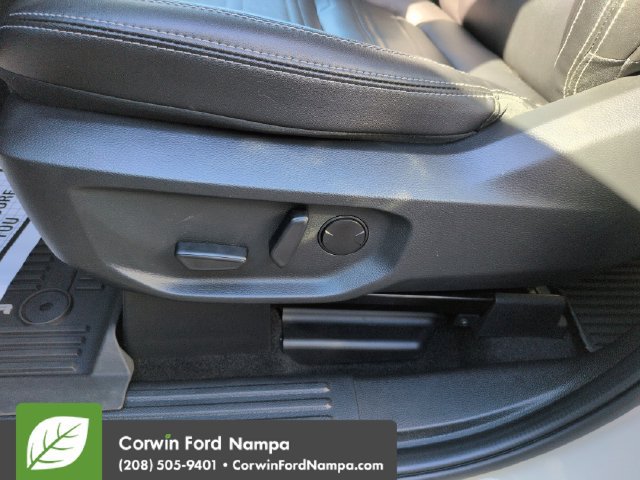 Used 2025 Ford Ranger Lariat w/ FX4 Off-Road Package AWD/4WD image 12