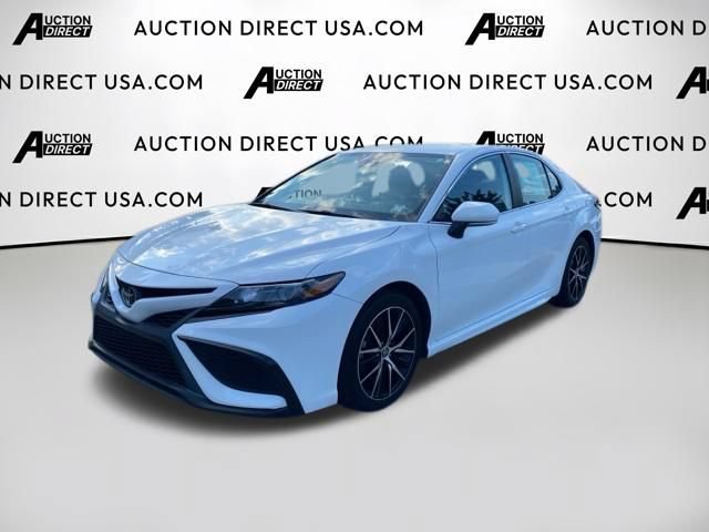 Used 2022 Toyota Camry SE