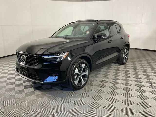 Certified 2025 Volvo XC40 B5 Plus