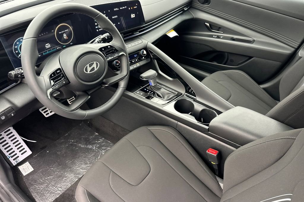 New 2026 Hyundai Elantra Hybrid FWD image 7