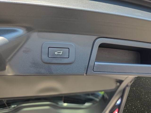Certified 2025 Land Rover Range Rover Velar Dynamic SE AWD/4WD image 16