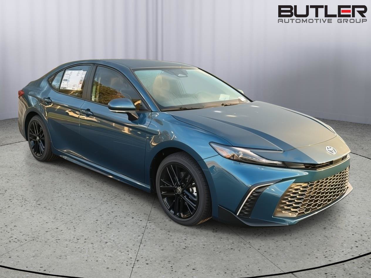 New 2026 Toyota Camry SE FWD image 8