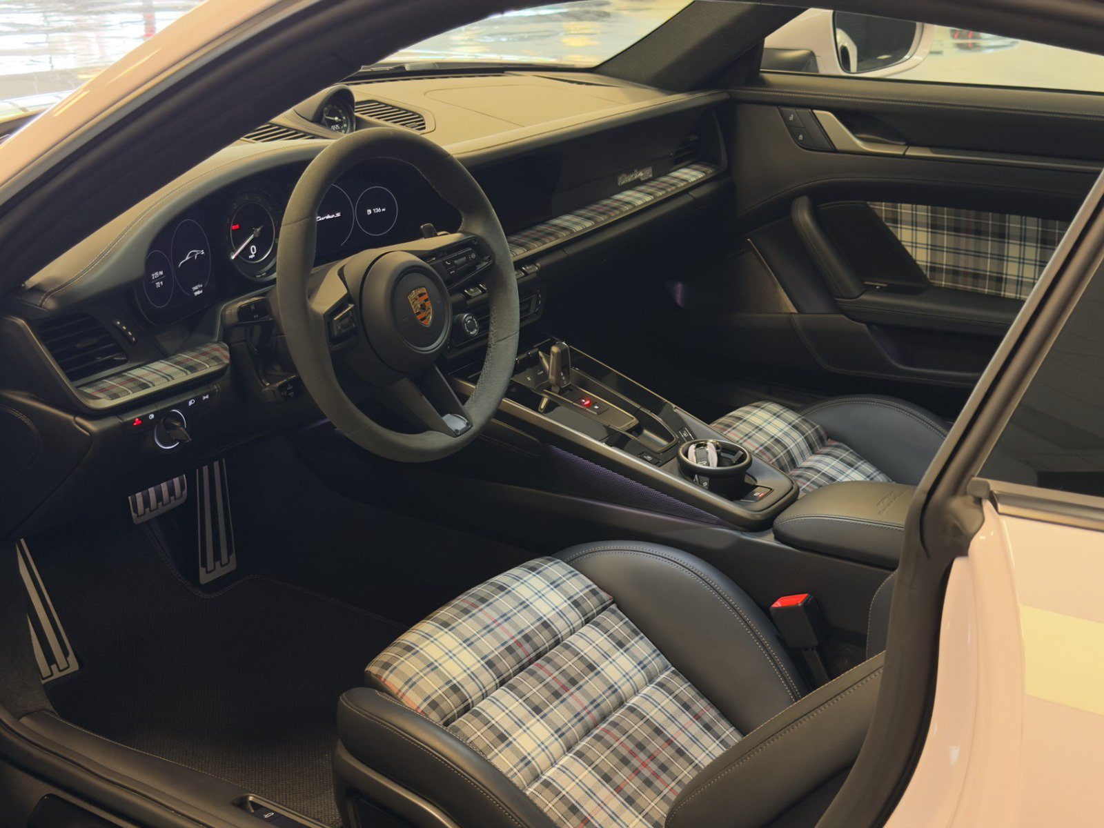 Used 2025 Porsche 911 Turbo S AWD/4WD image 16