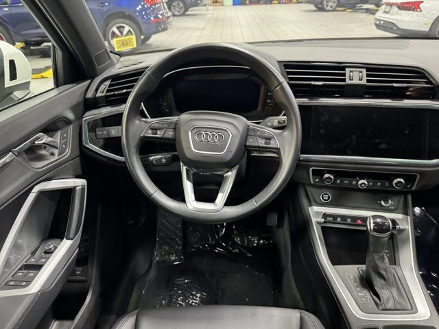 Certified 2023 Audi Q3 2.0T Premium w/ Convenience Package AWD/4WD image 15