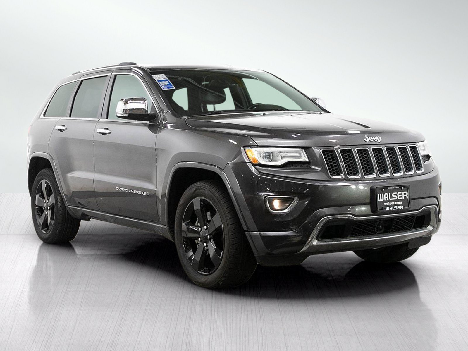 Used 2015 Jeep Grand Cherokee Overland w/ Advanced Technology Group AWD/4WD image 7