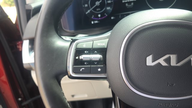 Used 2024 Kia Carnival SX Prestige FWD image 22