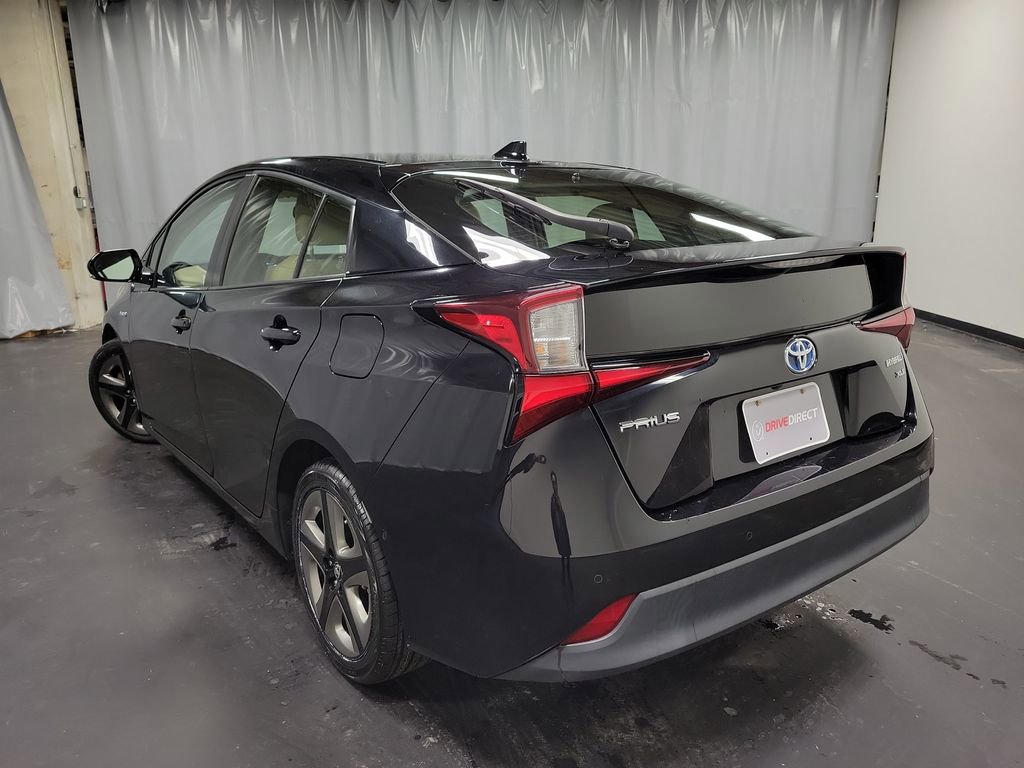 Used 2019 Toyota Prius XLE image 6