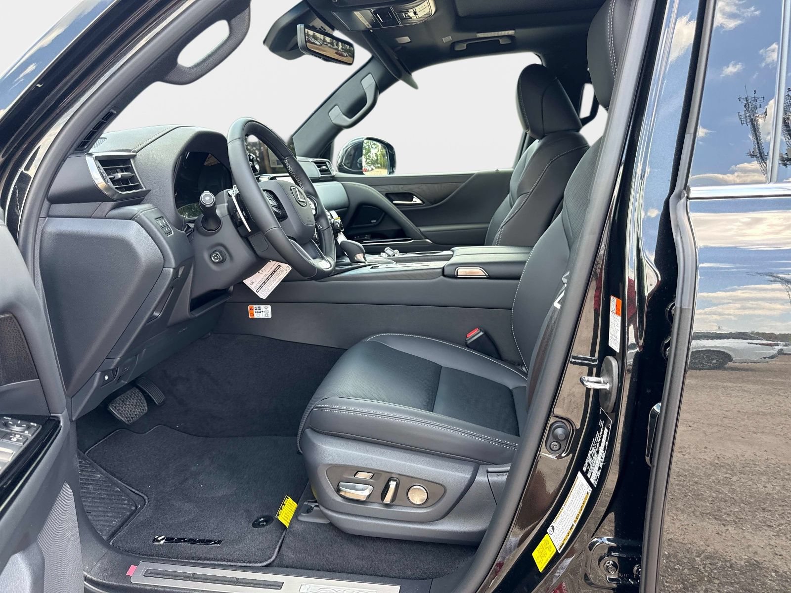 New 2026 Lexus LX 700h Luxury w/ Accessory Package (Z1) AWD/4WD image 16