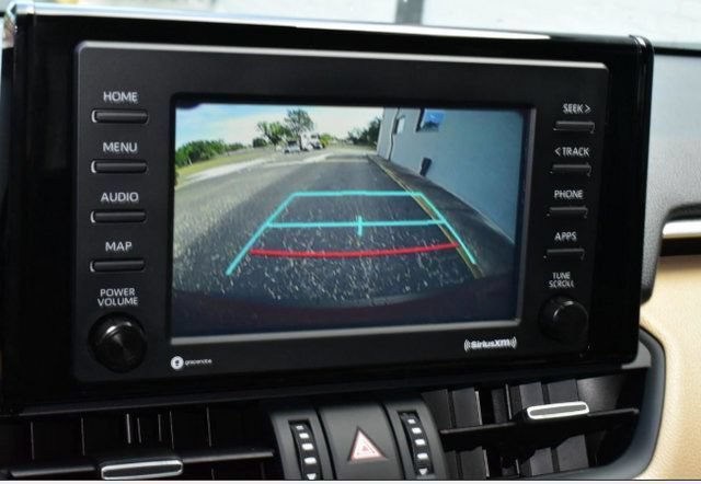 Certified 2021 Toyota RAV4 XLE Premium AWD/4WD image 5
