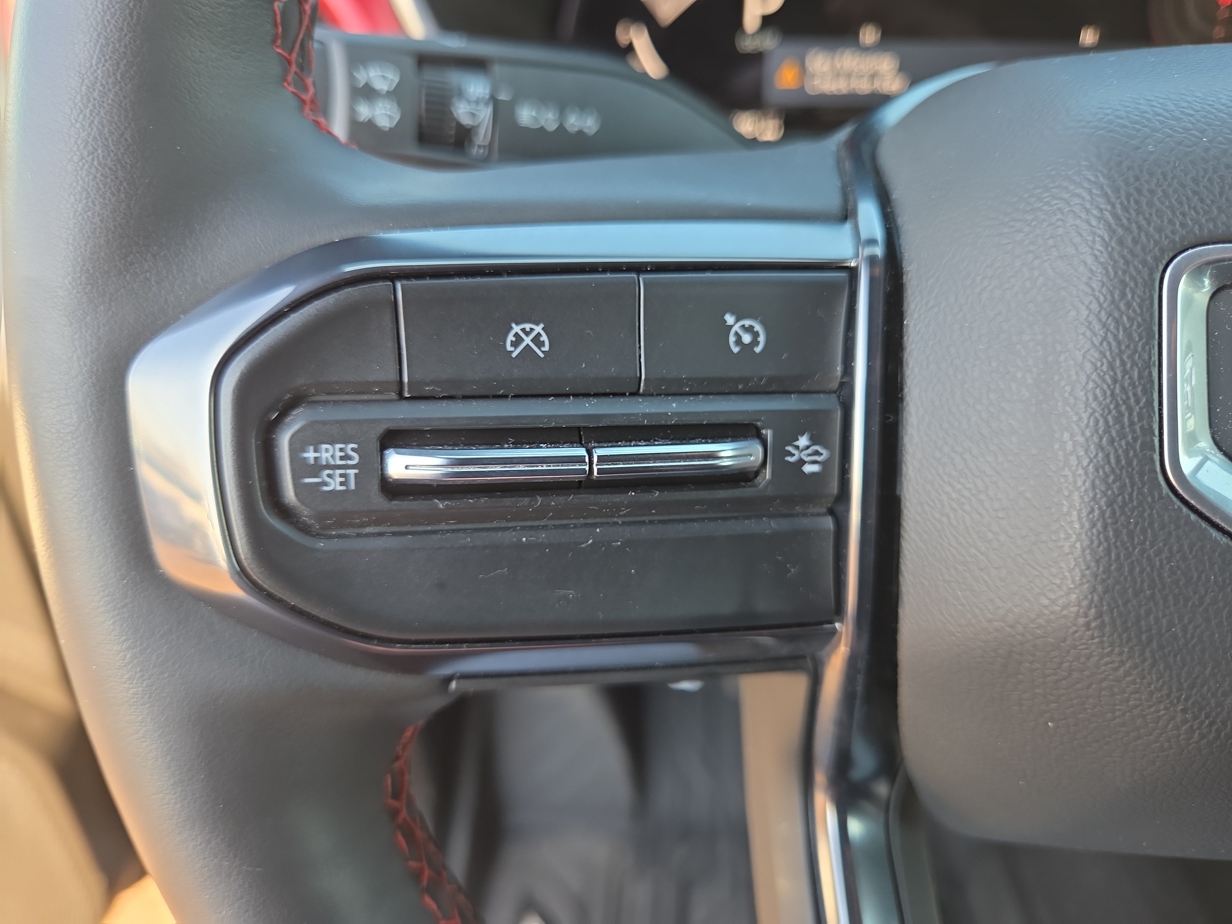 Used 2024 GMC Canyon AT4X AWD/4WD image 27