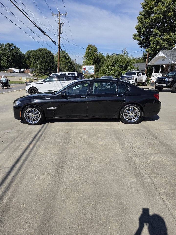 Used 2013 BMW 750Li xDrive AWD/4WD image 2
