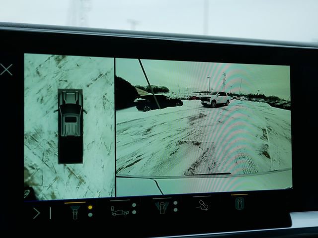 Used 2024 Chevrolet Silverado 2500 LTZ w/ LTZ Convenience Package image 28