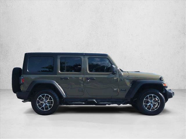 Used 2025 Jeep Wrangler Unlimited Sport AWD/4WD image 4