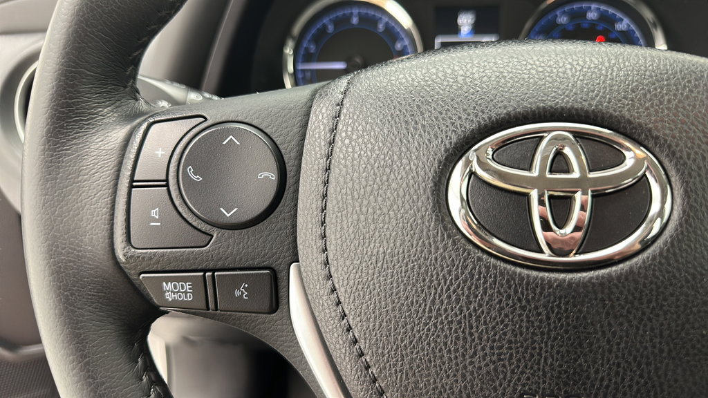 Used 2019 Toyota Corolla SE FWD image 17