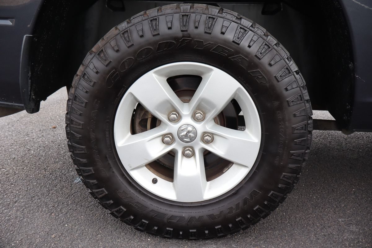 Used 2020 RAM 1500 Classic SLT RWD image 42