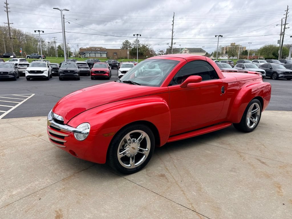 Used 2004 Chevrolet SSR w/ Preferred Equipment Group RWD image 5