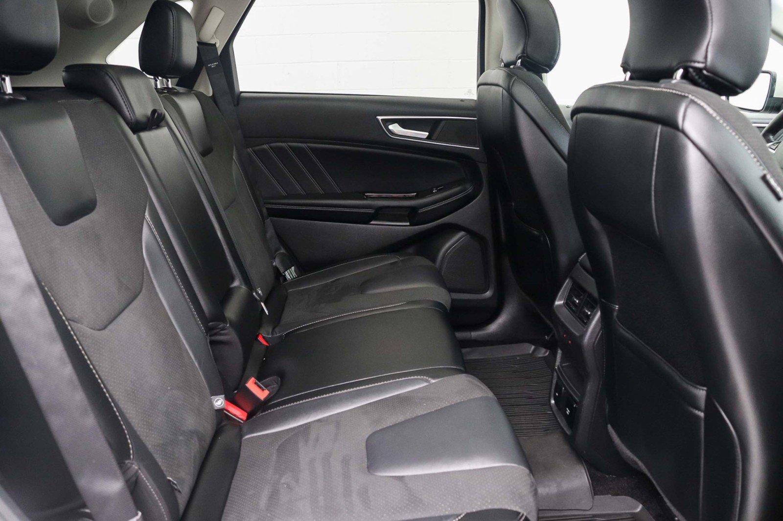 Used 2016 Ford Edge Sport w/ Equipment Group 401A AWD/4WD image 22