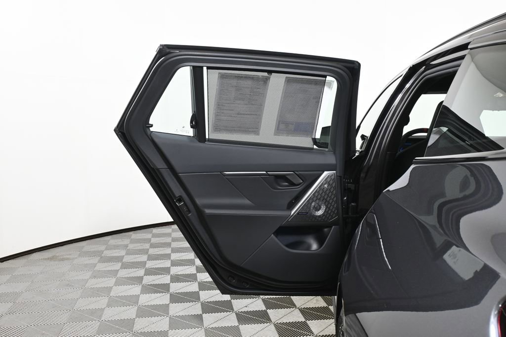 Used 2025 BMW M5 Touring AWD/4WD image 31